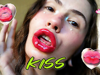 Wet Red Sticky Lipgloss Kiss