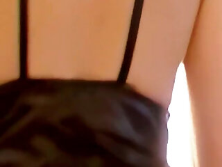 Sexy Video: Estelle Clark
