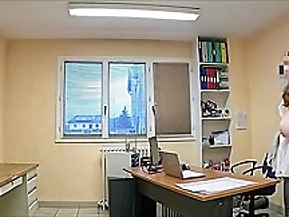Ma Secretaire A Forte Poitrine Aime L Exhib